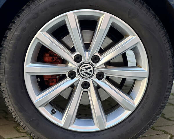 Синий Фольксваген Пассат, объемом двигателя 1.97 л и пробегом 377 тыс. км за 15000 $, фото 7 на Automoto.ua