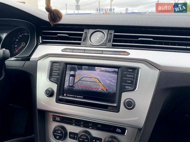 Синій Фольксваген Пассат, об'ємом двигуна 1.6 л та пробігом 244 тис. км за 13200 $, фото 13 на Automoto.ua