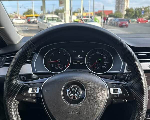 Синий Фольксваген Пассат, объемом двигателя 1.97 л и пробегом 348 тыс. км за 12499 $, фото 24 на Automoto.ua