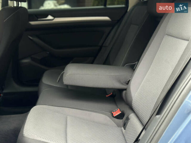 Синій Фольксваген Пассат, об'ємом двигуна 2 л та пробігом 287 тис. км за 15900 $, фото 70 на Automoto.ua