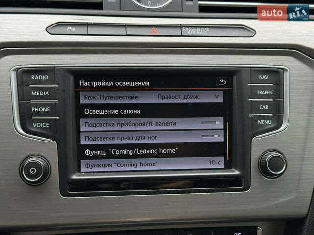 Синій Фольксваген Пассат, об'ємом двигуна 2 л та пробігом 287 тис. км за 15900 $, фото 102 на Automoto.ua