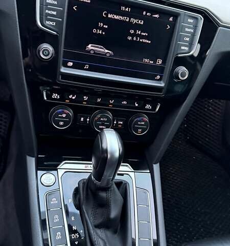 Синий Фольксваген Пассат, объемом двигателя 1.97 л и пробегом 227 тыс. км за 15900 $, фото 27 на Automoto.ua