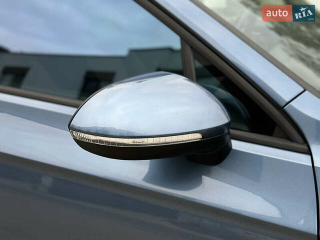 Синій Фольксваген Пассат, об'ємом двигуна 2 л та пробігом 287 тис. км за 15900 $, фото 80 на Automoto.ua