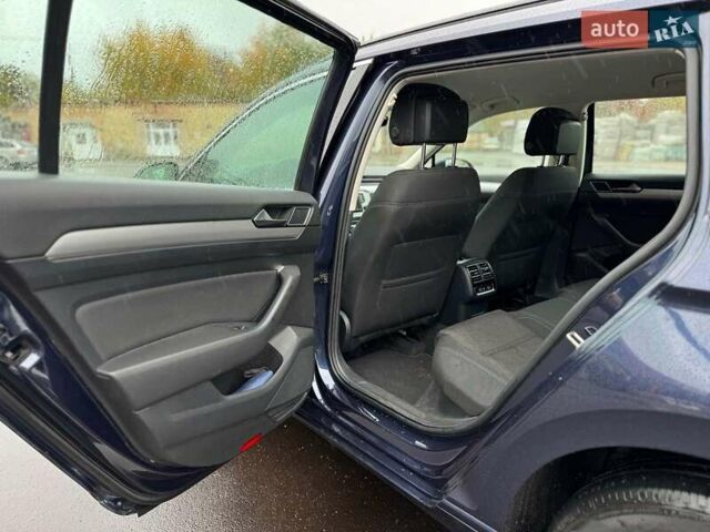 Синий Фольксваген Пассат, объемом двигателя 1.8 л и пробегом 238 тыс. км за 15790 $, фото 35 на Automoto.ua