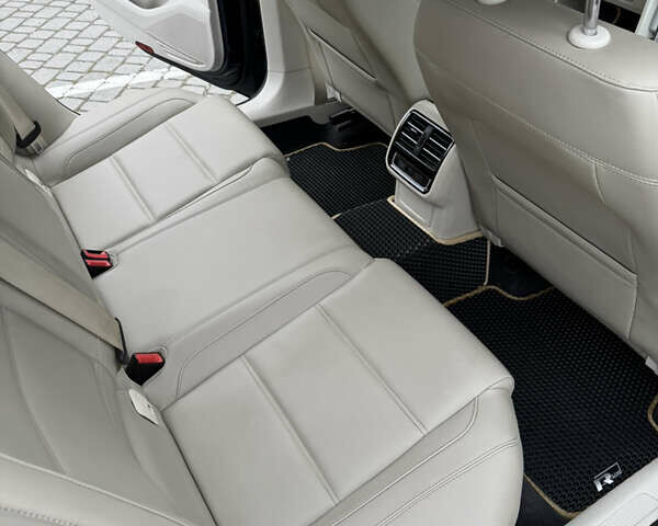 Синий Фольксваген Пассат, объемом двигателя 1.97 л и пробегом 290 тыс. км за 14400 $, фото 35 на Automoto.ua