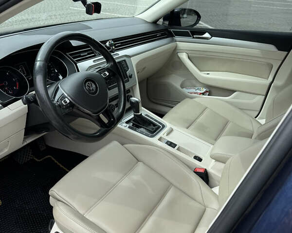 Синий Фольксваген Пассат, объемом двигателя 1.97 л и пробегом 290 тыс. км за 14400 $, фото 18 на Automoto.ua