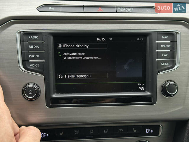 Синій Фольксваген Пассат, об'ємом двигуна 2 л та пробігом 287 тис. км за 15900 $, фото 93 на Automoto.ua