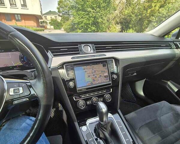 Синий Фольксваген Пассат, объемом двигателя 1.97 л и пробегом 209 тыс. км за 16500 $, фото 20 на Automoto.ua