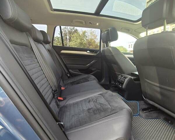 Синий Фольксваген Пассат, объемом двигателя 1.97 л и пробегом 209 тыс. км за 16500 $, фото 37 на Automoto.ua