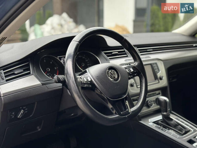 Синій Фольксваген Пассат, об'ємом двигуна 2 л та пробігом 287 тис. км за 15900 $, фото 39 на Automoto.ua