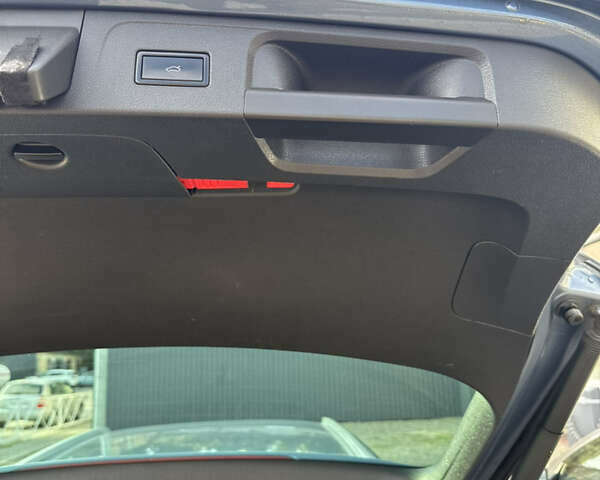 Синий Фольксваген Пассат, объемом двигателя 1.97 л и пробегом 348 тыс. км за 12499 $, фото 13 на Automoto.ua