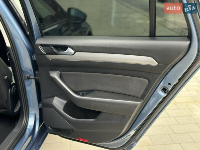 Синій Фольксваген Пассат, об'ємом двигуна 2 л та пробігом 287 тис. км за 15900 $, фото 68 на Automoto.ua