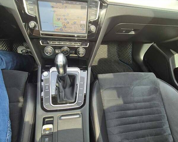 Синий Фольксваген Пассат, объемом двигателя 1.97 л и пробегом 209 тыс. км за 16500 $, фото 22 на Automoto.ua