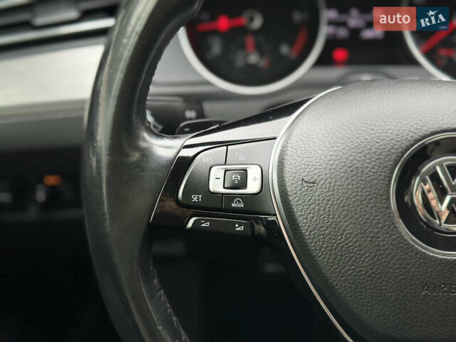 Синій Фольксваген Пассат, об'ємом двигуна 2 л та пробігом 287 тис. км за 15900 $, фото 59 на Automoto.ua