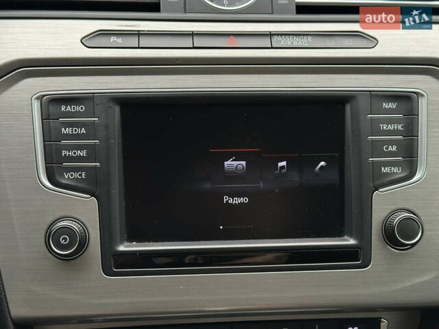 Синій Фольксваген Пассат, об'ємом двигуна 2 л та пробігом 287 тис. км за 15900 $, фото 110 на Automoto.ua