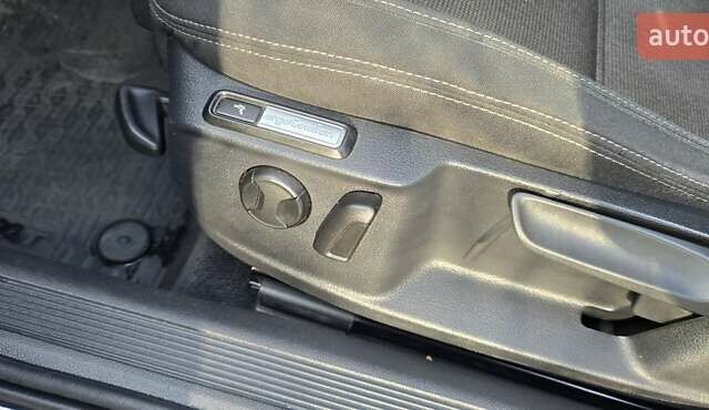 Синий Фольксваген Пассат, объемом двигателя 1.97 л и пробегом 293 тыс. км за 15300 $, фото 2 на Automoto.ua