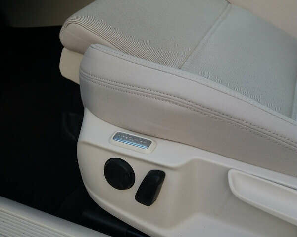 Синий Фольксваген Пассат, объемом двигателя 1.6 л и пробегом 250 тыс. км за 14039 $, фото 8 на Automoto.ua