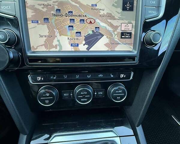 Синій Фольксваген Пассат, об'ємом двигуна 2 л та пробігом 233 тис. км за 15800 $, фото 13 на Automoto.ua