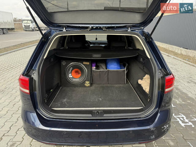 Синій Фольксваген Пассат, об'ємом двигуна 1.6 л та пробігом 320 тис. км за 11600 $, фото 12 на Automoto.ua