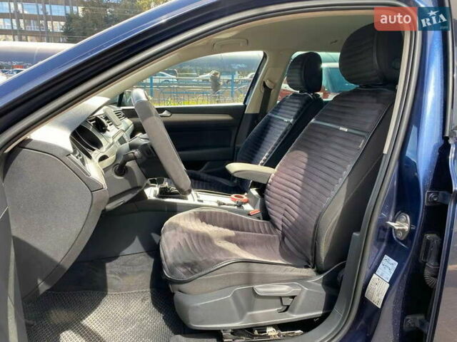 Синій Фольксваген Пассат, об'ємом двигуна 2 л та пробігом 356 тис. км за 13500 $, фото 16 на Automoto.ua