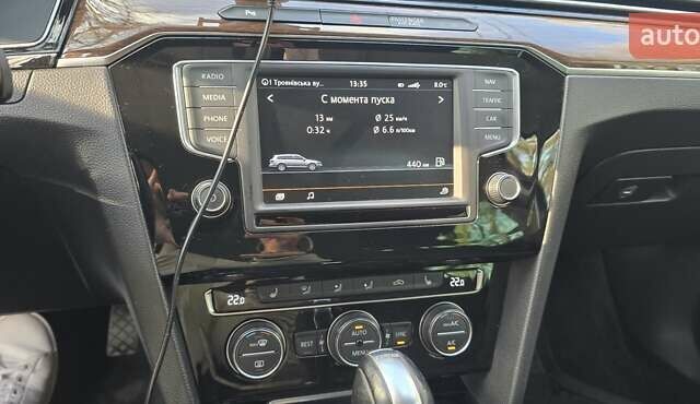 Синий Фольксваген Пассат, объемом двигателя 1.97 л и пробегом 293 тыс. км за 15300 $, фото 6 на Automoto.ua