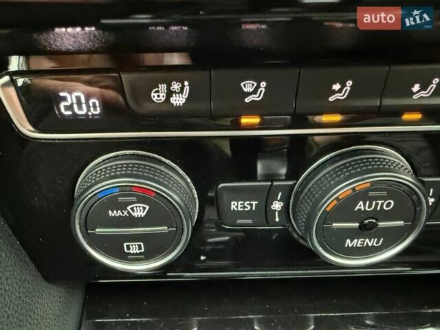 Синий Фольксваген Пассат, объемом двигателя 1.97 л и пробегом 208 тыс. км за 15999 $, фото 46 на Automoto.ua