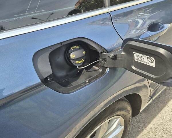 Синий Фольксваген Пассат, объемом двигателя 1.97 л и пробегом 209 тыс. км за 16500 $, фото 11 на Automoto.ua