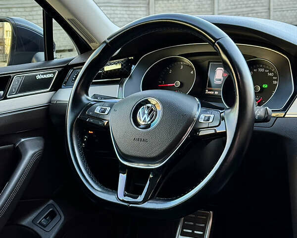 Синий Фольксваген Пассат, объемом двигателя 1.97 л и пробегом 377 тыс. км за 15000 $, фото 17 на Automoto.ua