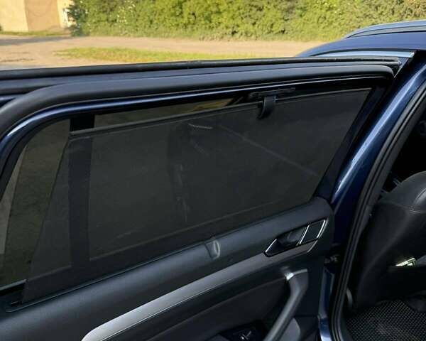 Синій Фольксваген Пассат, об'ємом двигуна 2 л та пробігом 233 тис. км за 13500 $, фото 22 на Automoto.ua