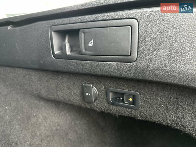 Синій Фольксваген Пассат, об'ємом двигуна 1.97 л та пробігом 169 тис. км за 17200 $, фото 32 на Automoto.ua