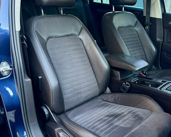 Синий Фольксваген Пассат, объемом двигателя 1.97 л и пробегом 377 тыс. км за 15000 $, фото 22 на Automoto.ua