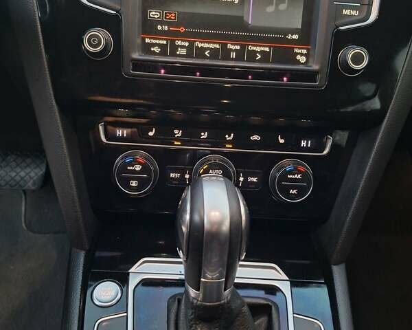 Синій Фольксваген Пассат, об'ємом двигуна 1.97 л та пробігом 270 тис. км за 14400 $, фото 16 на Automoto.ua
