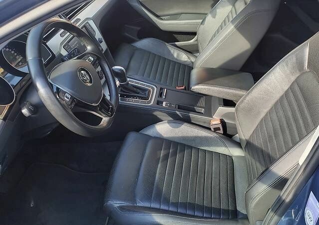 Синий Фольксваген Пассат, объемом двигателя 1.97 л и пробегом 290 тыс. км за 15500 $, фото 5 на Automoto.ua