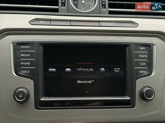 Синій Фольксваген Пассат, об'ємом двигуна 2 л та пробігом 287 тис. км за 15900 $, фото 116 на Automoto.ua