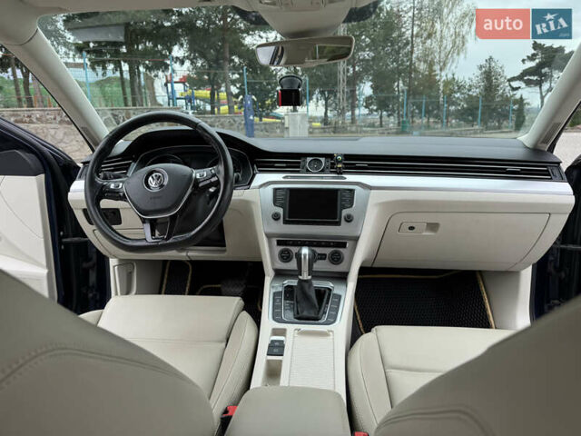 Синий Фольксваген Пассат, объемом двигателя 1.97 л и пробегом 290 тыс. км за 14400 $, фото 23 на Automoto.ua