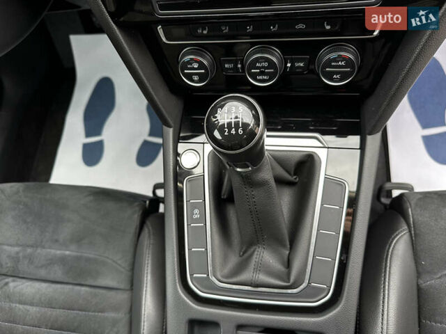 Синій Фольксваген Пассат, об'ємом двигуна 1.97 л та пробігом 169 тис. км за 17200 $, фото 52 на Automoto.ua