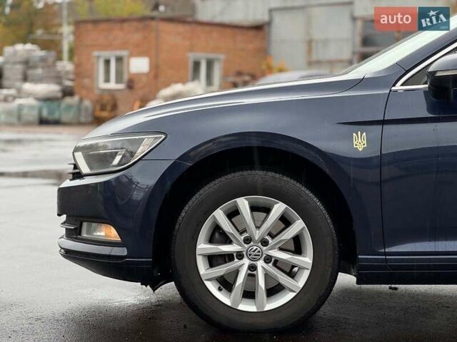 Синий Фольксваген Пассат, объемом двигателя 1.8 л и пробегом 238 тыс. км за 15790 $, фото 5 на Automoto.ua