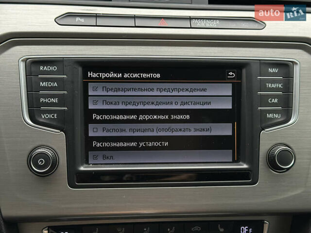 Синій Фольксваген Пассат, об'ємом двигуна 2 л та пробігом 287 тис. км за 15900 $, фото 108 на Automoto.ua