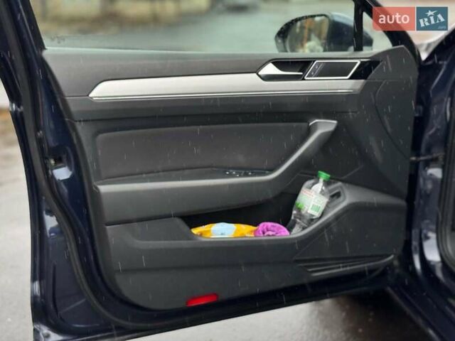 Синий Фольксваген Пассат, объемом двигателя 1.8 л и пробегом 238 тыс. км за 15790 $, фото 19 на Automoto.ua