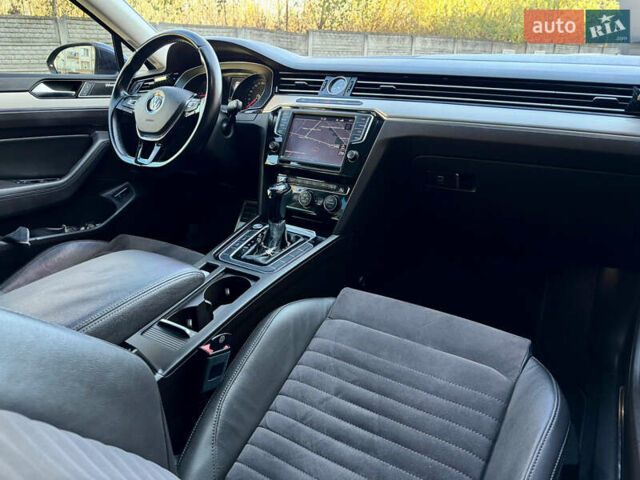 Синий Фольксваген Пассат, объемом двигателя 1.97 л и пробегом 377 тыс. км за 15000 $, фото 16 на Automoto.ua