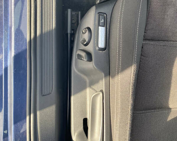 Синий Фольксваген Пассат, объемом двигателя 2 л и пробегом 338 тыс. км за 15200 $, фото 26 на Automoto.ua