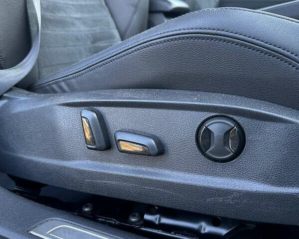 Синий Фольксваген Пассат, объемом двигателя 1.97 л и пробегом 230 тыс. км за 19809 $, фото 7 на Automoto.ua