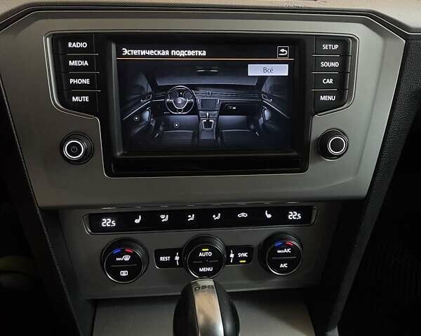 Синий Фольксваген Пассат, объемом двигателя 1.8 л и пробегом 269 тыс. км за 14300 $, фото 15 на Automoto.ua