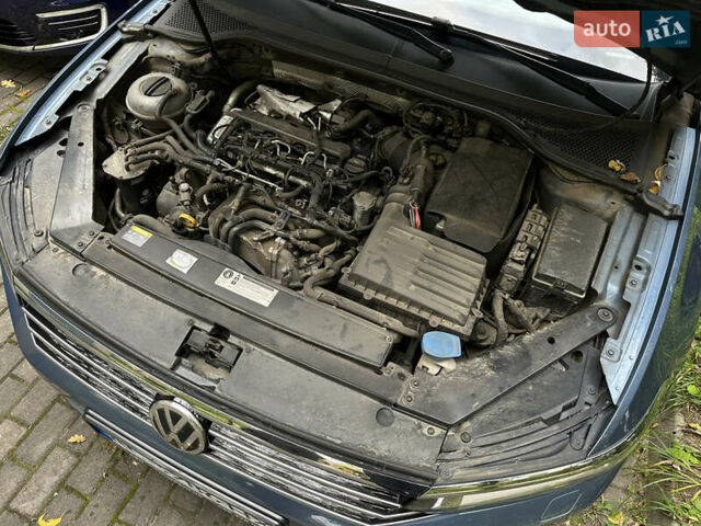 Синій Фольксваген Пассат, об'ємом двигуна 2 л та пробігом 287 тис. км за 15900 $, фото 122 на Automoto.ua