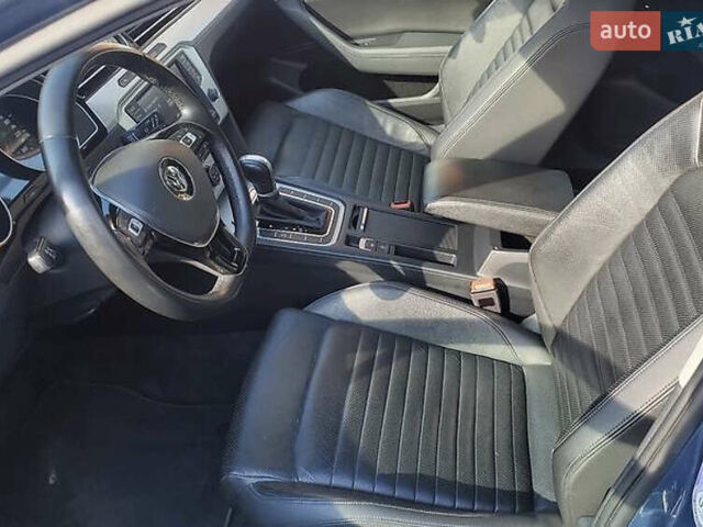 Синий Фольксваген Пассат, объемом двигателя 1.97 л и пробегом 290 тыс. км за 13700 $, фото 10 на Automoto.ua