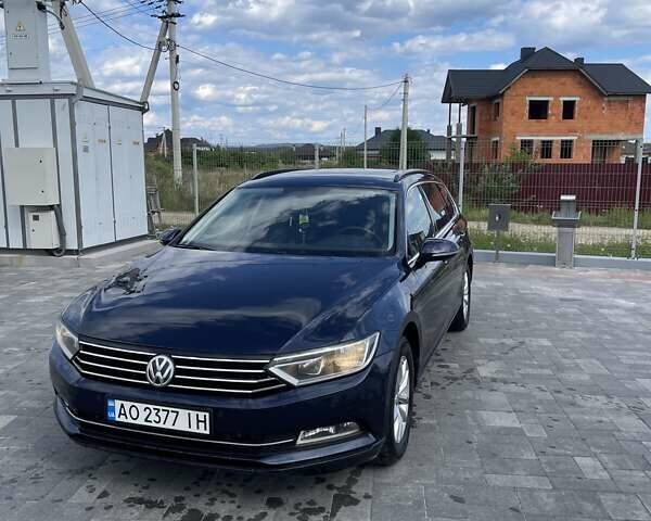 Синий Фольксваген Пассат, объемом двигателя 1.8 л и пробегом 269 тыс. км за 14300 $, фото 1 на Automoto.ua