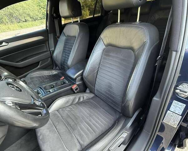 Синій Фольксваген Пассат, об'ємом двигуна 2 л та пробігом 233 тис. км за 12800 $, фото 9 на Automoto.ua