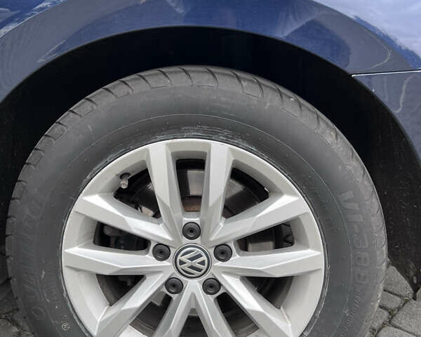 Синий Фольксваген Пассат, объемом двигателя 1.97 л и пробегом 290 тыс. км за 14400 $, фото 10 на Automoto.ua