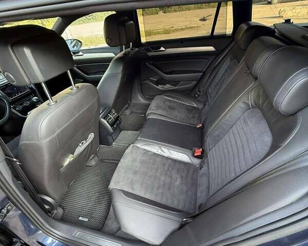 Синій Фольксваген Пассат, об'ємом двигуна 2 л та пробігом 233 тис. км за 15800 $, фото 23 на Automoto.ua