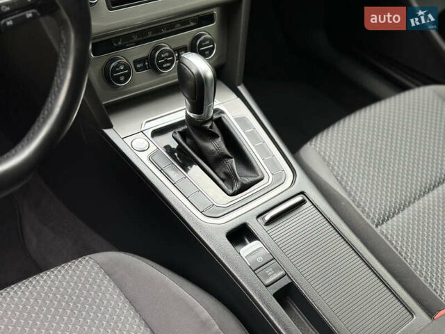 Синій Фольксваген Пассат, об'ємом двигуна 2 л та пробігом 287 тис. км за 15900 $, фото 47 на Automoto.ua